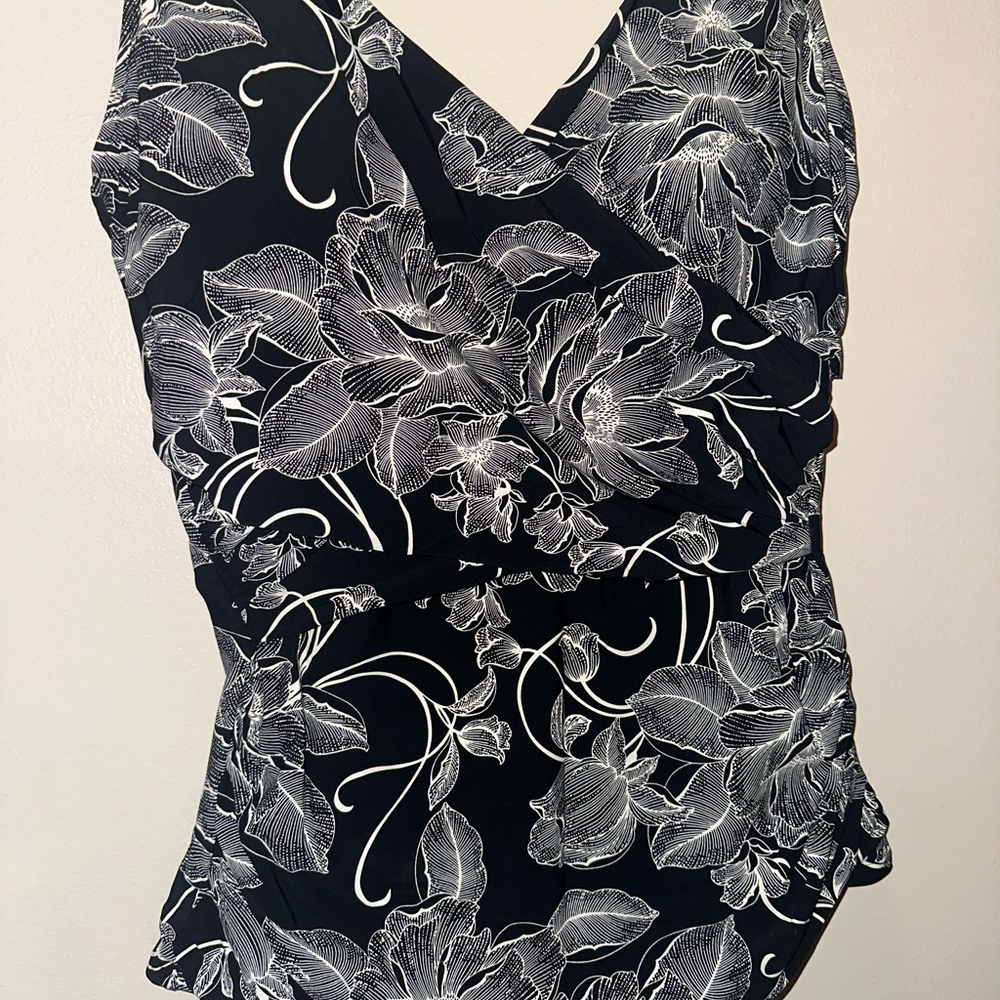 Lands' End Black and White Floral Swim Blouse